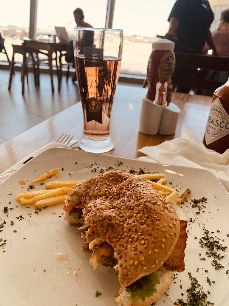 chatmaths's tweet photo. Home is always great 😍, now it’s time to go grind ☺️ https://t.co/yEC0vK0gEY
