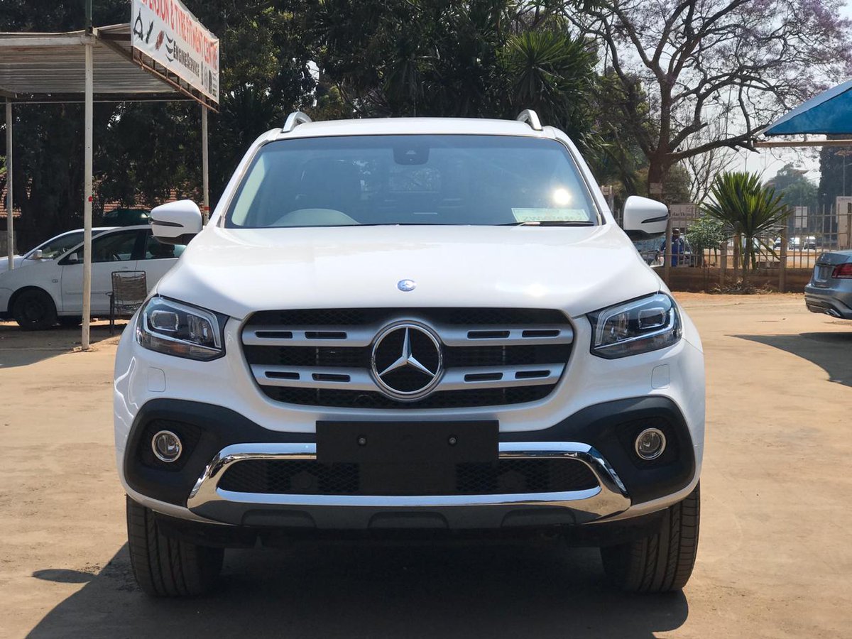 CarsZw's tweet photo. 2019 Mercedes Benz X350d 4matic
770kms on the dash
Automatic 7 speed
V6 3.0l turbo charged diesel motor
4 x 4 double cab
Onboard media system
Led lights
Fog assist lights
Close to brand new
Superb allround
$114 000(Usd Neg)
Call or app 0774412061
#bcnz #brmerc https://t.co/AIzjialKtr