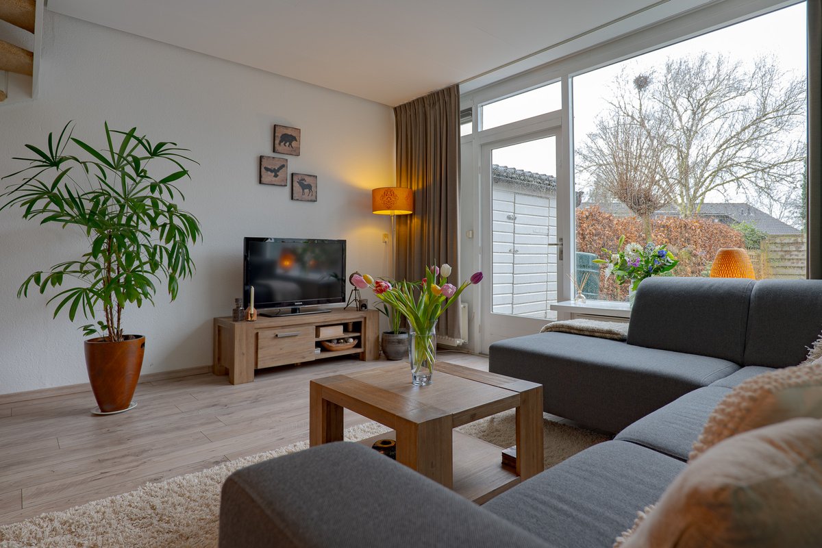 #NIEUW! Goed onderhouden woning op prachtig groene locatie in de #Aalanden. De woning beschikt over 3 ruime slaapkamers en is in 2017 van een nieuwe keuken voorzien.
De royale #achtertuin heeft een gunstige ligging op het zonnige #zuidwesten. admono.nl/woning/zwolle-…