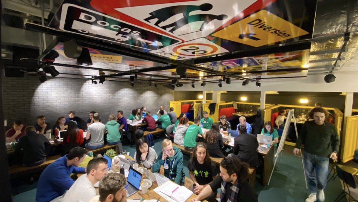 StartupWeekend's tweet photo. A packed π₯house at @SWDub this past weekend! #StartupWeekend #SWDub https://t.co/SfSWxfQNKq