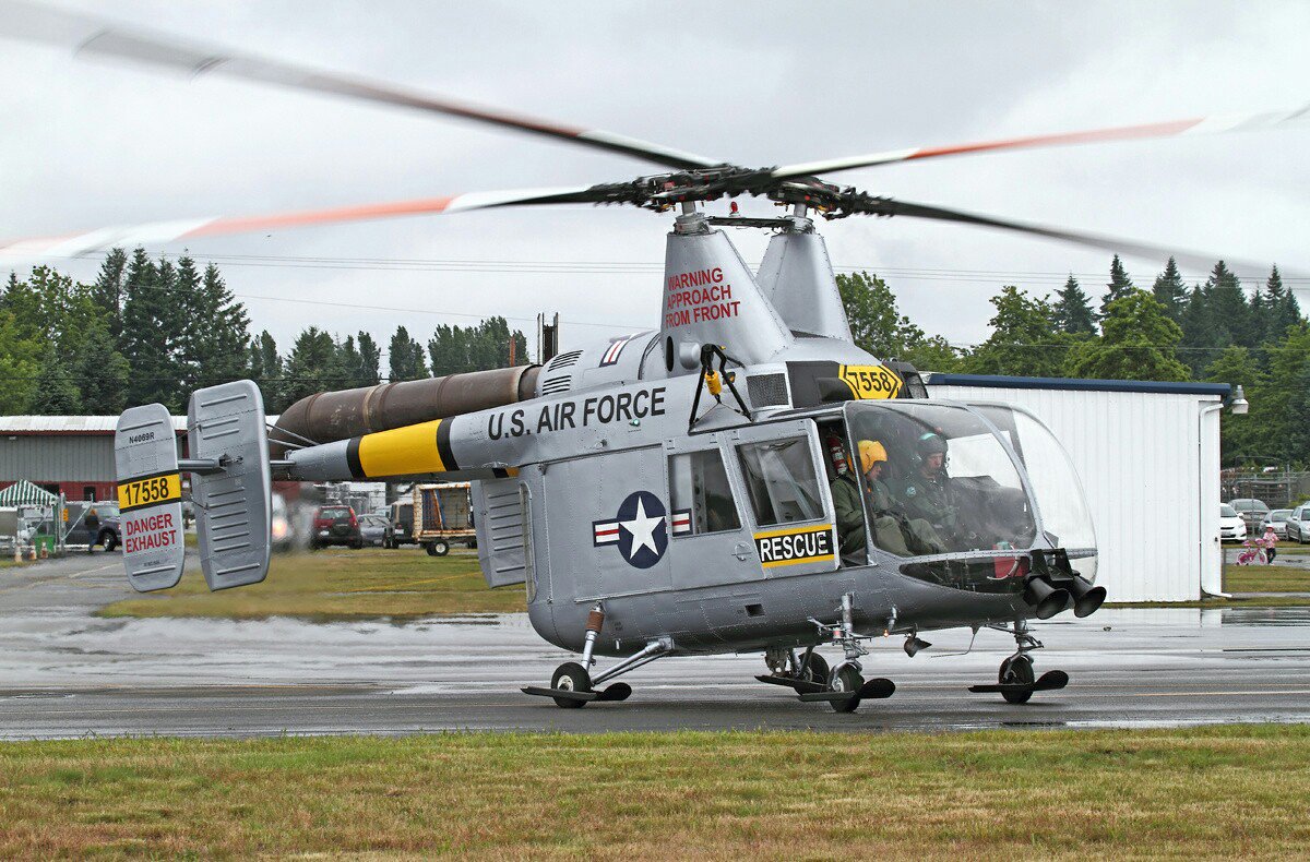 好きなヘリコプターはカマンのH-43 ハスキー。 交差反転式ローターの