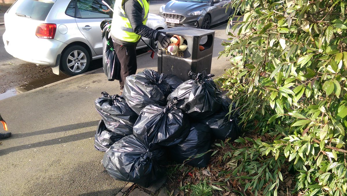 16 bags picked down by the Sheaf today. Well done all.
