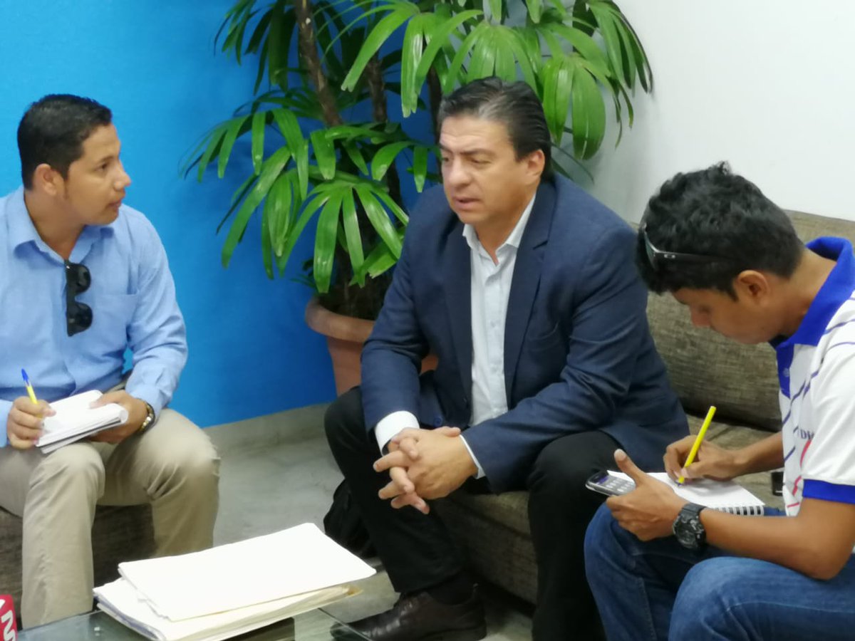 feburbano's tweet photo. En #ElDiario y #Manavision hablamos de la importancia del #AcueductoLaEsperanza y los beneficios que tendrán los pobladores de #Manabí #TrabajandoPorManabi https://t.co/eQbsUZsS59