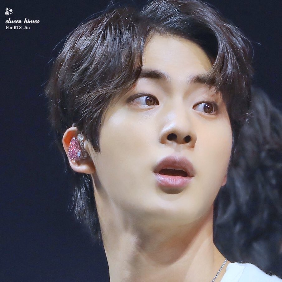 ppupzyy's tweet photo. helo? his eyes ?? H I S E Y E S. HIS HONEY BROWN EYES https://t.co/ozhQJPzntf