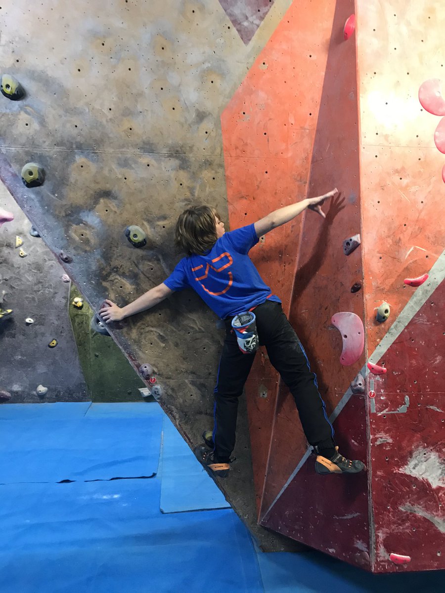 Streeeeetch Dan! <a href="/climbersagainst/">CAC</a>