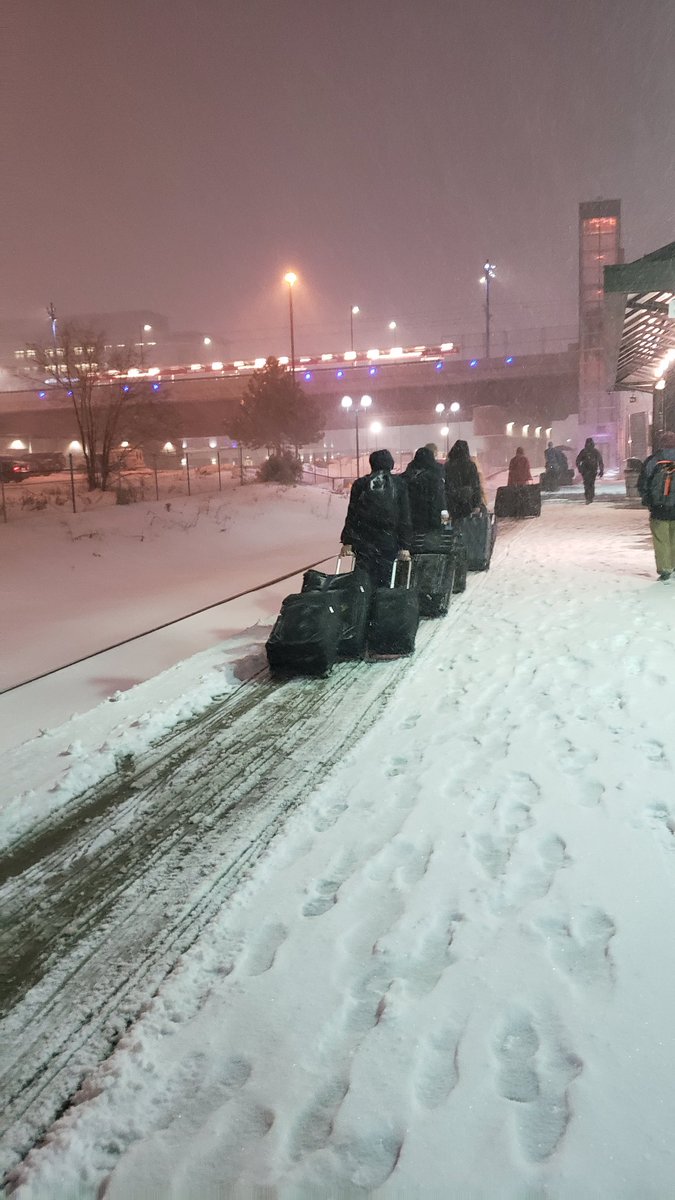 newsman82's tweet photo. Good luck to these missionaries...They are getting a cold and snowy start to their service! #UTWeather https://t.co/WfCH2B8Av4