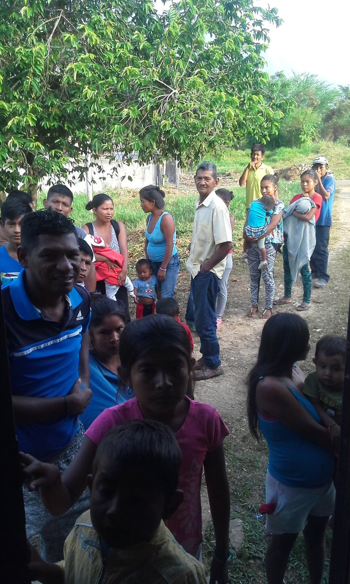 El tema del paludismo sigue siendo tema en la Sierra de Perijá, en el Tukuko Los indígenas Yukpas piden al estado se le sea atendido en la fumigación para combatir la malaria, hay tratamiento pero nada se hace y las instituciones gubernamentales deben atender urgentemente SOS.