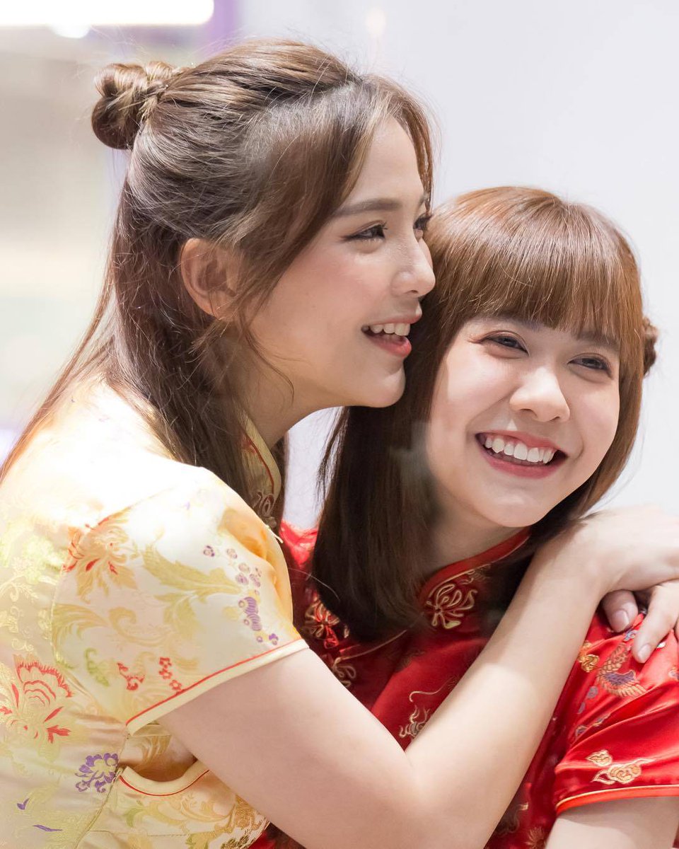LoveMS_48's tweet photo. Happy Birthday to #OrnBNK48
ขอให้ทุกๆ วันเจอแต่เรื่องดีๆ ไปไหนทำอะไรก็ขอให้มีคนที่รักเพิ่มขึ้นเรื่อยๆ มีแต่เพื่อนที่ดีๆ และขอให้มีน้อน #NoeyBNK48 อยู่ข้างๆ นานๆ ตลอดไป~ 💚💜💚
#HappyOrnDay
#03Feb2020
#Feb2020 https://t.co/Sz0Encu41D