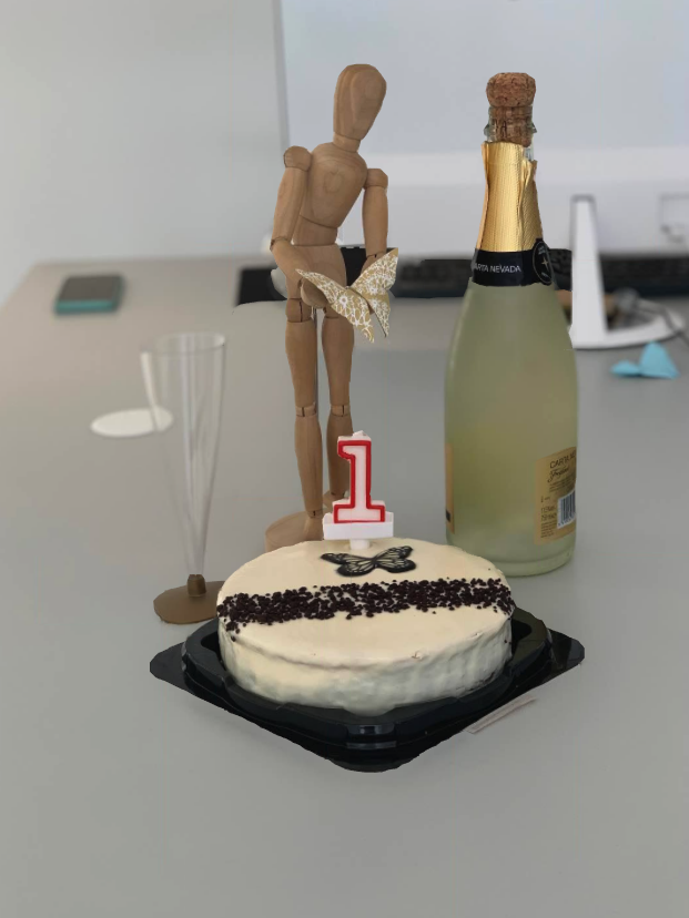 Primer aniversario de la agencia.
¡Por 100 años más!
#AgenciaOrigami #Marketing #Branding #SEO #SEM #DiseñoGráfico #RRSS #MarketingDigital #Inboundmarketing #emprendedores #autonomos