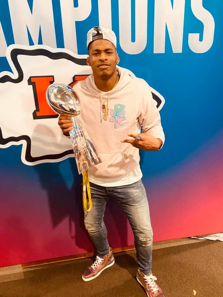 SpideyMatt05's tweet photo. After helping @valdostastatefb win the National Championship as a senior in 2018, @JodyFortsonJr landed with the @Chiefs as an undrafted FA. Thanks to his contributions to KC, he will now have a Super Bowl ring to complement that V-State logo on his hand! Congrats, Jody! 🔥🏈🔥 https://t.co/COlvPhhLuk