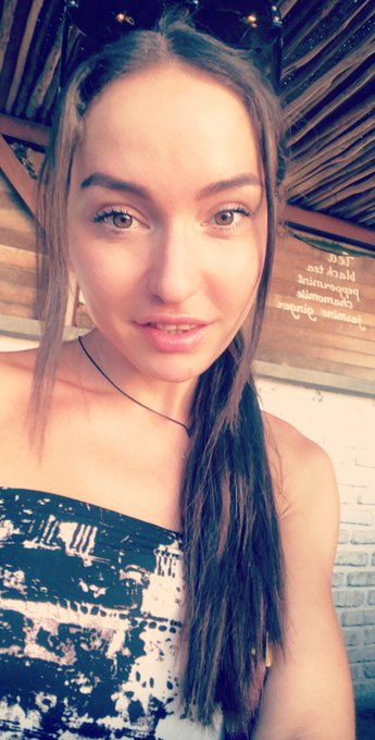 Happy face 🥰 i will definitely miss Bali 💚 #natalygold #bali #smile https://t.co/UWl34Ku22V<a href="/tag/natalygold"class="tags">#natalygold</a><a href="/tag/smile"class="tags"><span>#smile</span></a><a href="/tag/bali"class="tags"><span>#bali</span></a>