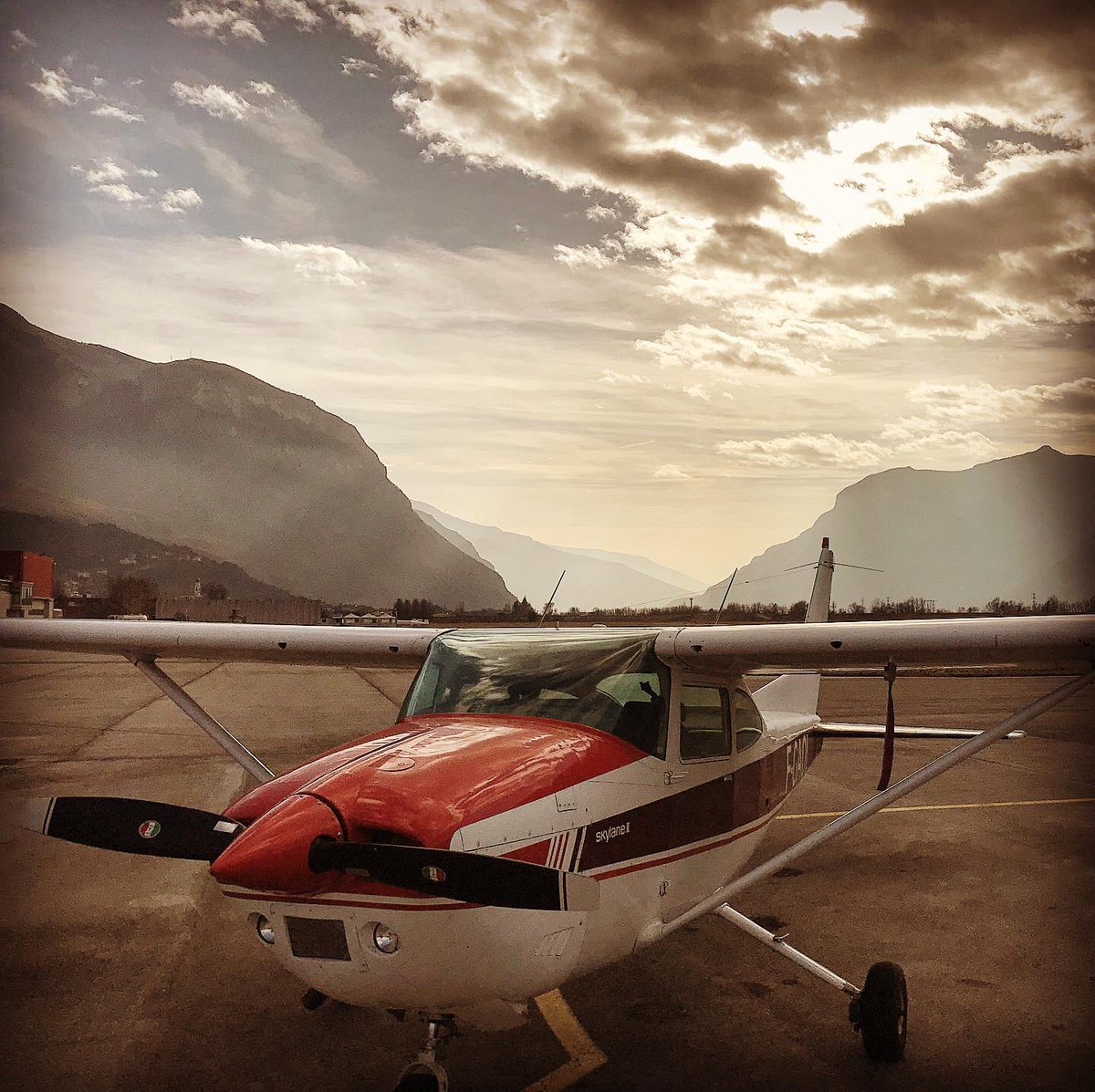 airsafari_'s tweet photo. Trento airport. Fabulous place, fantastic location, breathtaking approach to land https://t.co/QPFwwUBss8