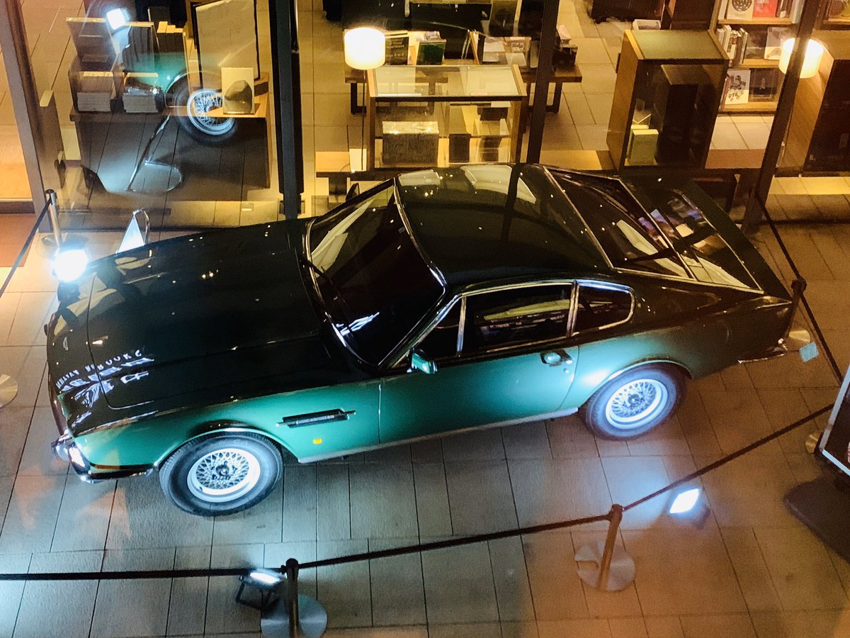 半吉 吉川晃司 35th Anniversary Live Tour Premium Exhibition 代官山蔦屋書店