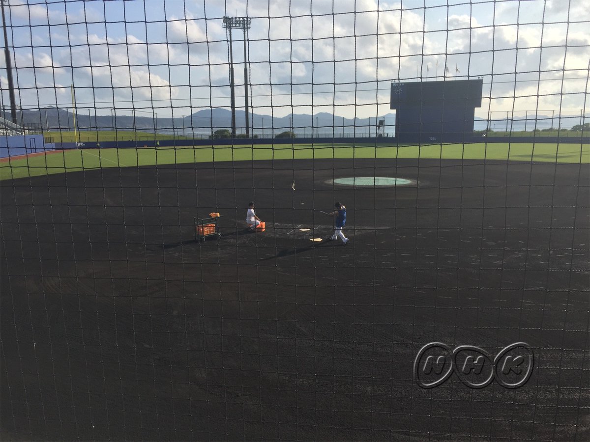 Nhkベースボール 日本ハム の 近藤健介 選手 はグラウンドを貸し切って 3日連続の特打 ボールの内側にバットを入れる高度な技術に磨きをかけようと試行錯誤しています 日本ハム Nhkはプロ野球130試合以上放送予定