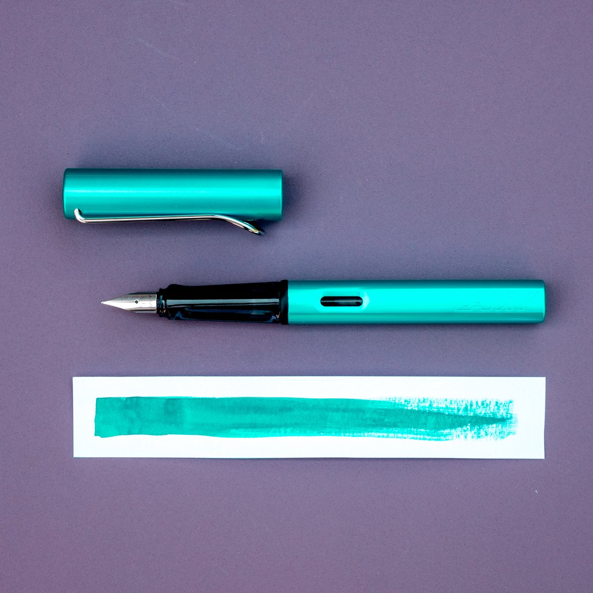 The Lamy AL Star 2020 Limited Edition Turmaline :) We found it just impossible to really capture this colour. Its bright, saturated and definitely greener and bolder then the Pacific Blue of 2017. The best way I can describe it is: a bright paradise teal.