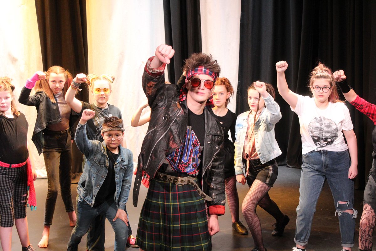 PrincethorpeCol's tweet photo. Break a leg to the sensational cast and crew of this year's musical theatre production We Will Rock You Schools Edition.  We know you will bring the house down #wwry #princethorpeandme #starsinthemaking https://t.co/acYCINSn7q