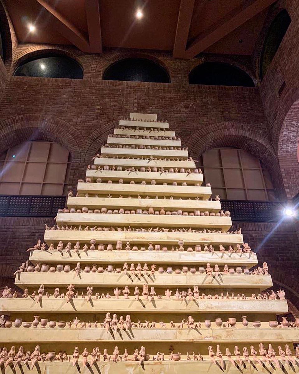 AbuDhabiArt's tweet photo. .@LahoreBiennale returns for its 2nd edition under the banner of 'Between The Sun &amp; Moon', curated by Sheikha Hoor Al Qasimi. #LB02 takes over the city’s cultural and heritage sites until 29 February https://t.co/YalGet6WN2