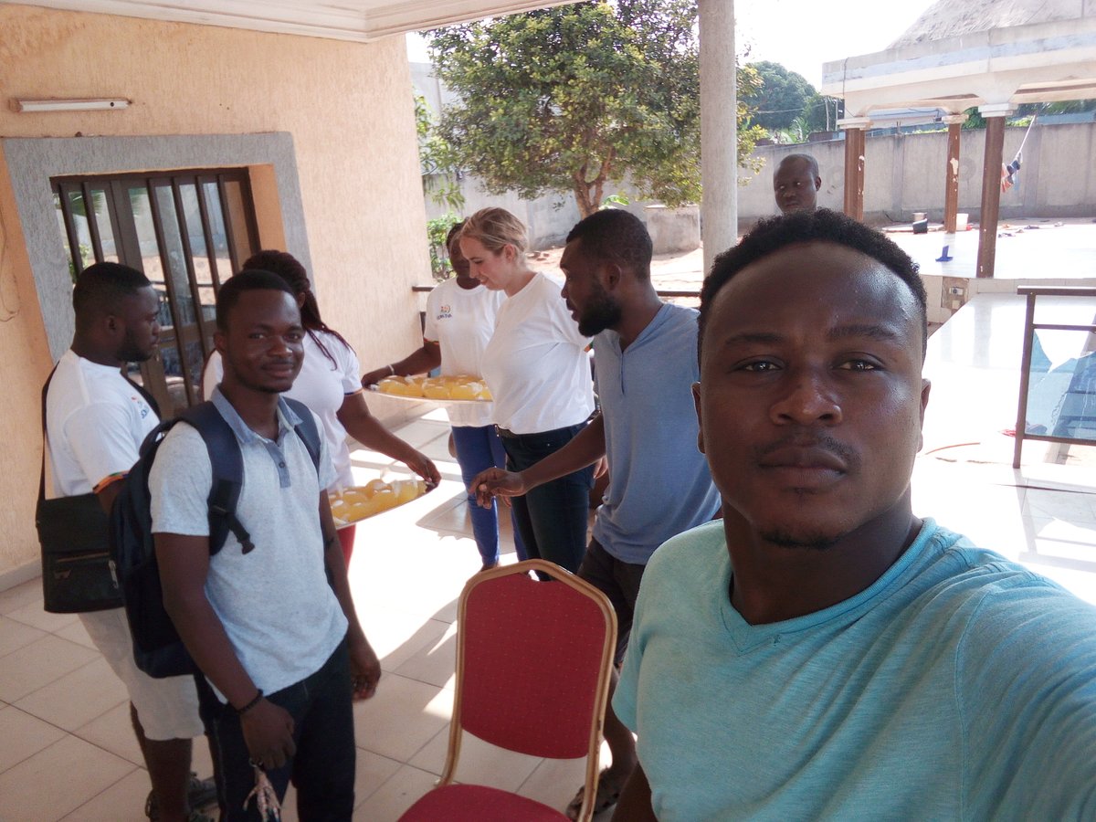 koffimomoadetor's tweet photo. Rejoignez nous sur notre page facebook pour plus d'information sur nos activités.
#AVEMOD
#Projectiondefilm https://t.co/3lu0JRReJ6