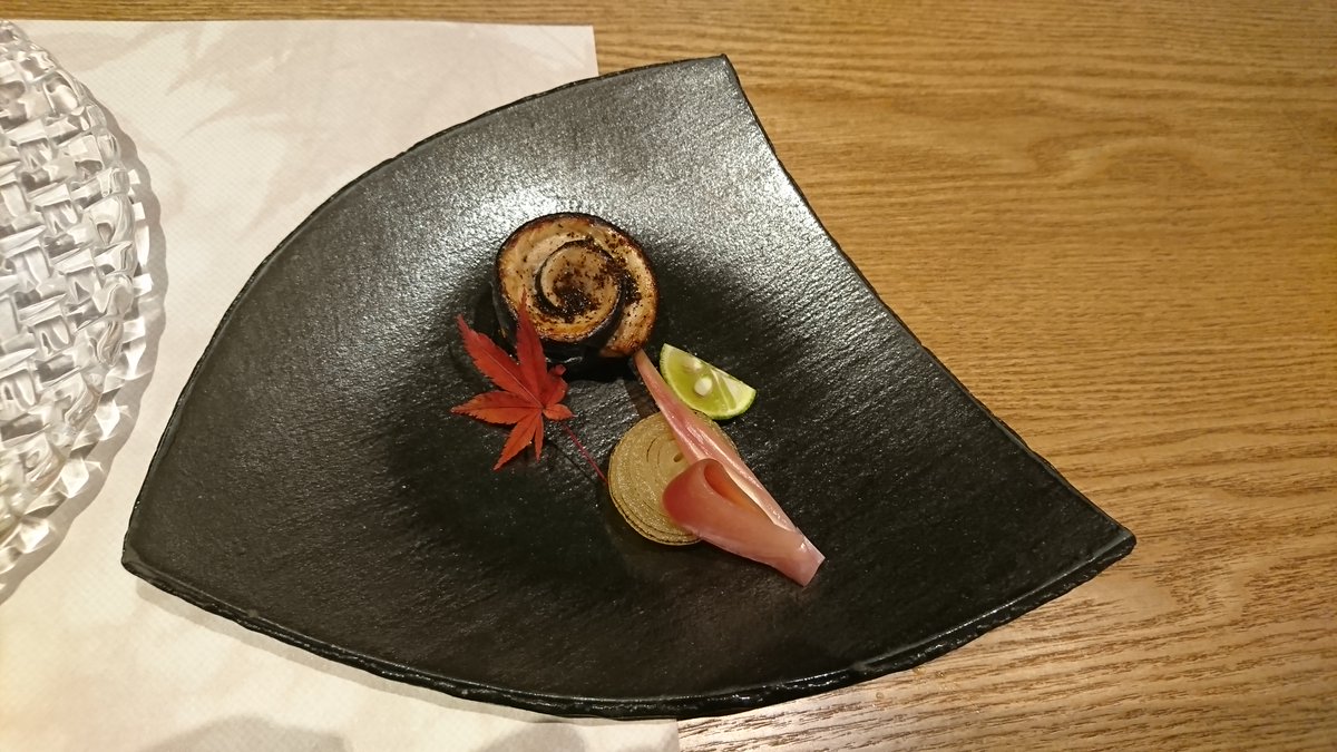 隠れ房品川四阿、接待向けに良いお店です。量はおおくないですが、見た目も味も良いです。