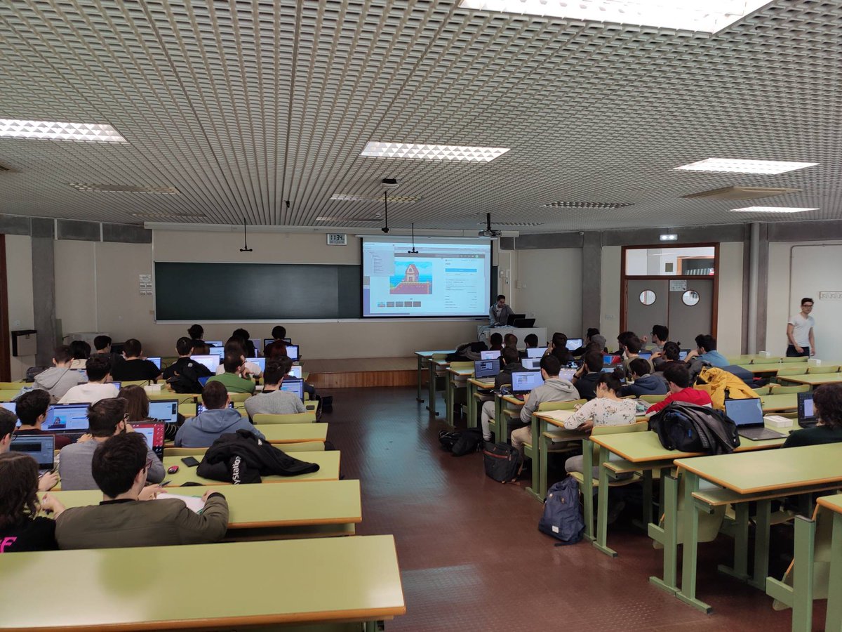 UniversityDevs's tweet photo. Ya está en marcha el taller de Iniciación a Unity I, ¡mil gracias a todos por vuestra asistencia! https://t.co/ivijOcUJB9