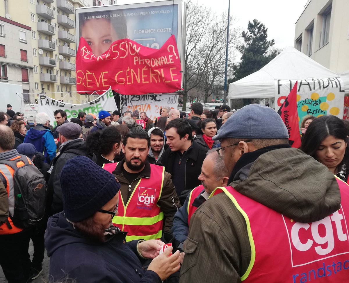 que_hernandez's tweet photo. Du monde ce midi en soutien à Ahmed, leader #cgt qui passe en conseil de discipline au dépôt #RATP de Flandre...
Il fait partie de la coordination RATP #SNCF aux côtés d'@AnasseKazib.
#RepressionPatronale #Repression #greve3fevrier #GreveGenerale @93cgt @MadjidFalastine https://t.co/GDFptB7urJ