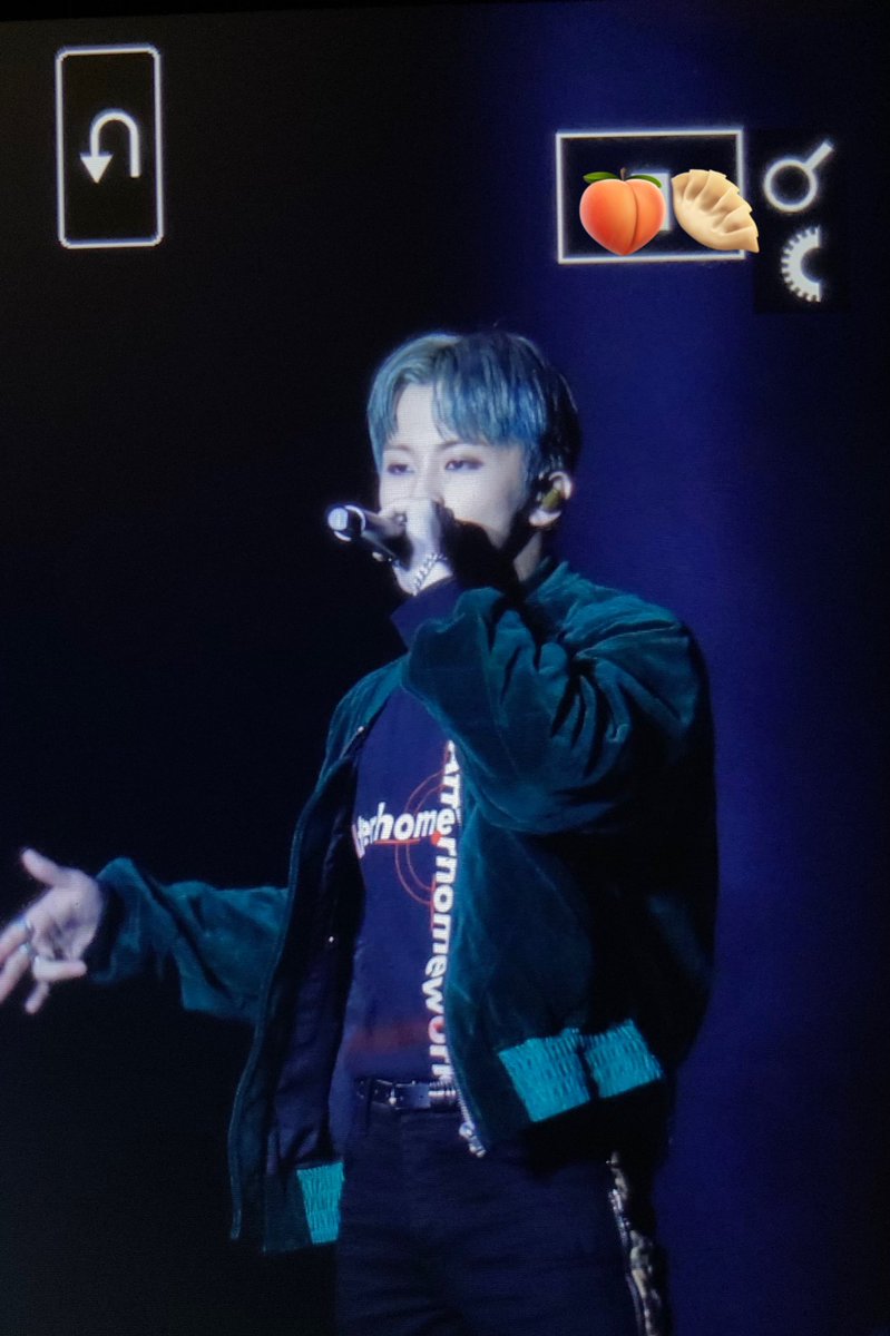 PeachyBun802's tweet photo. 200202
#WeAreTheFutureTour
#SuperMTheFuture    
#SuperMinSanJose #MARK #마크 https://t.co/ikMkuw5pVV