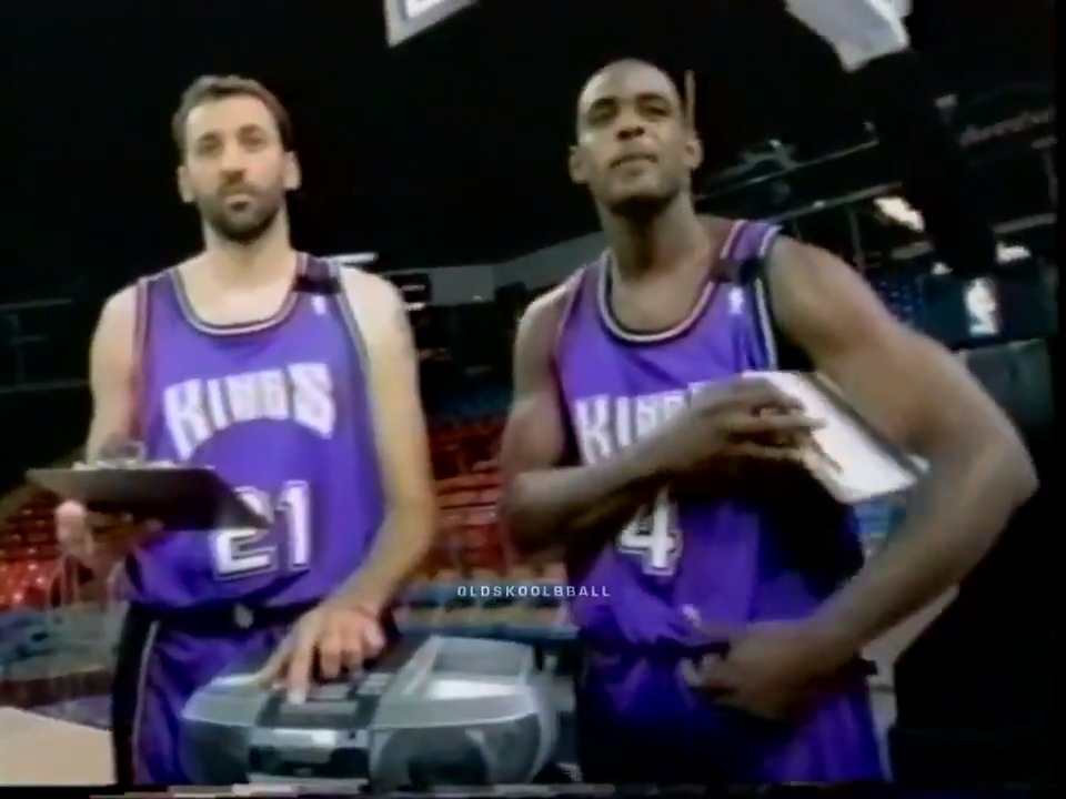  HAPPY BIRTHDAY VLADE Le moment avec ce déjanté Vlade Divac 