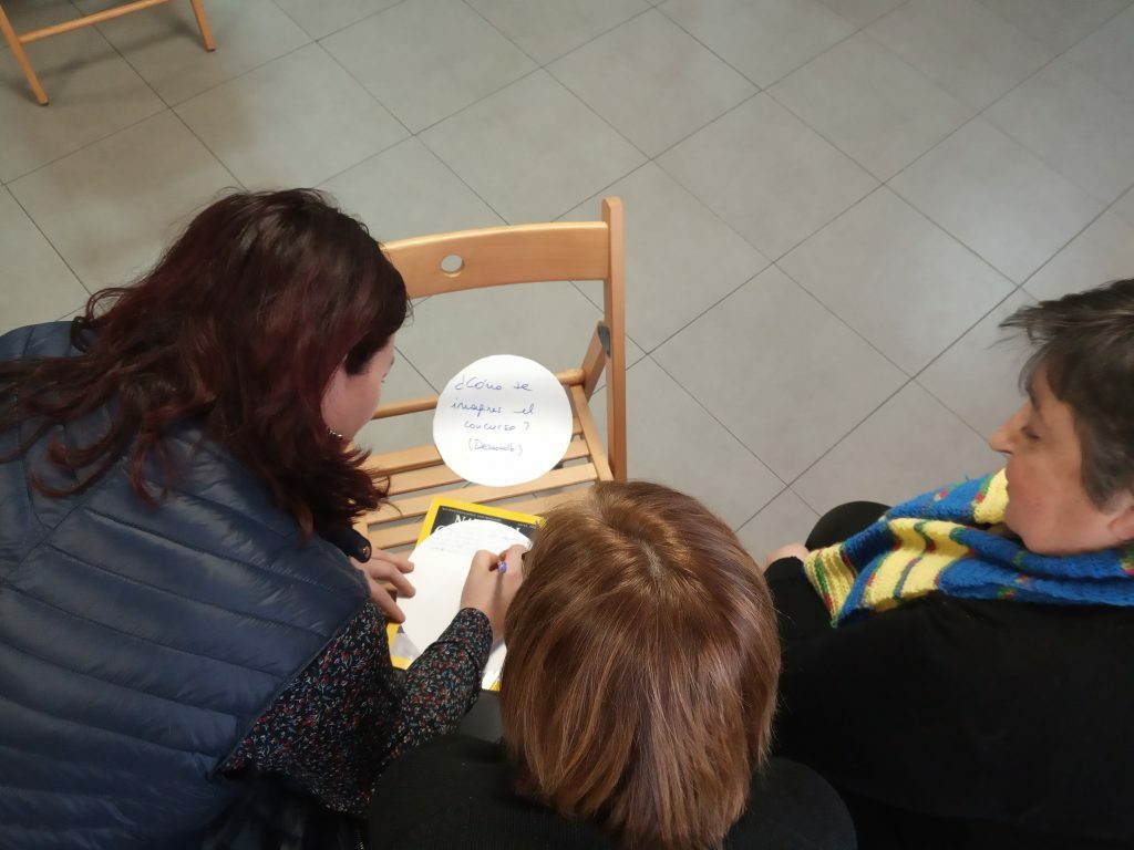 Ye Too Ponese tweet media