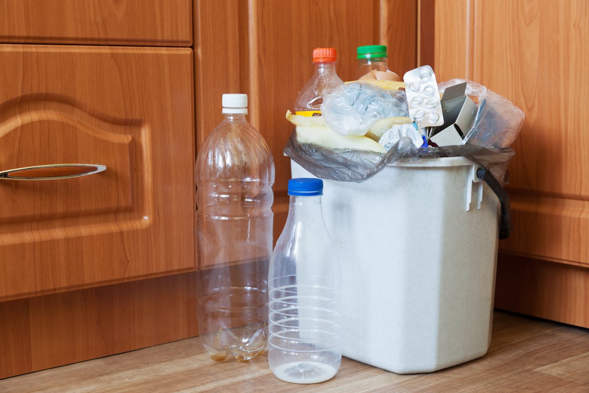 Partyplastics's tweet photo. #recycle Reduce your waste. An obvious one right, but really take a look in your bin. What have you put in there? And could you have made less waste this week? Is everything recyclable in the right bin? Check out our recyclable product range today!
https://t.co/qdRHcrKm82 https://t.co/M9FnEGH4zN