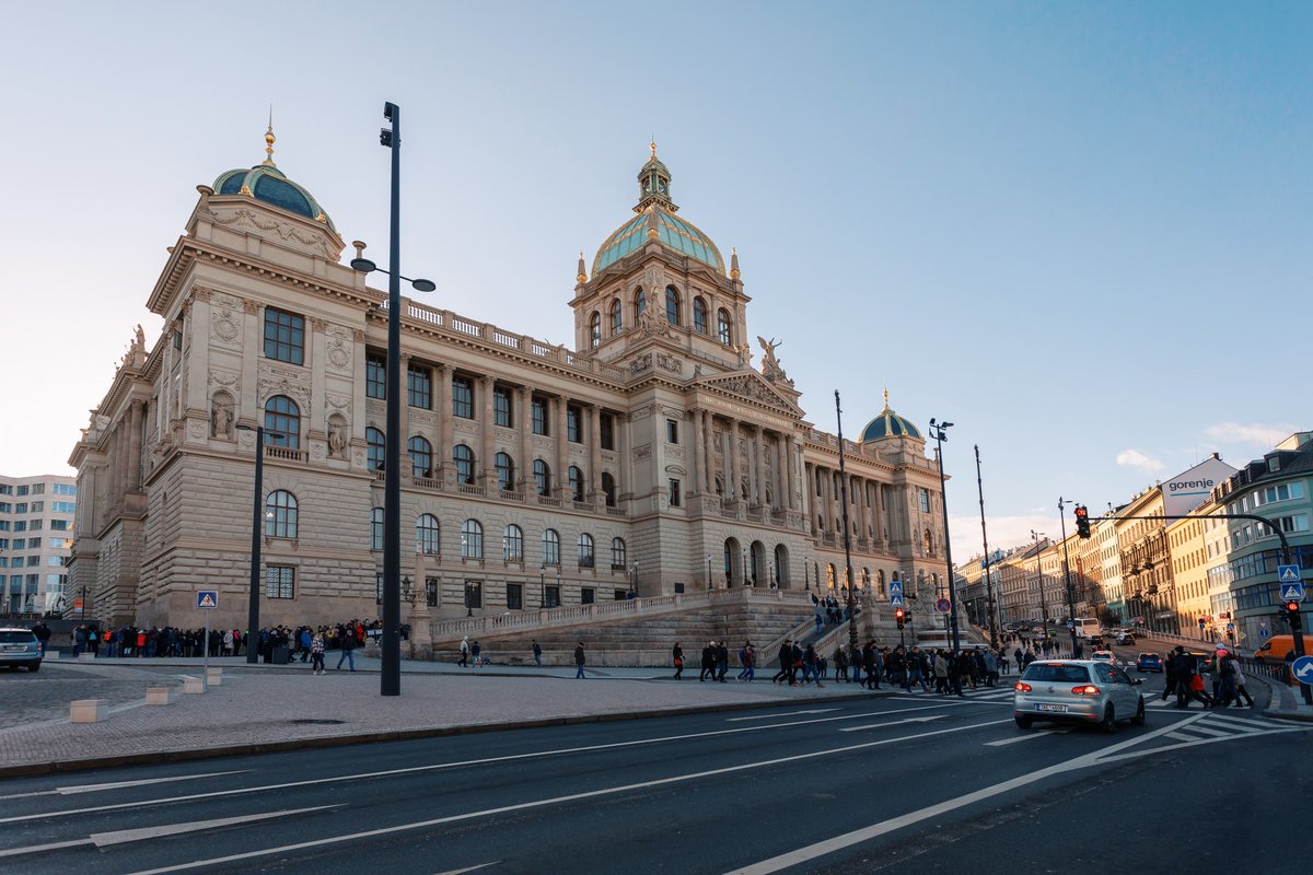 SiemensCzech's tweet photo. Oprava Národního muzea v Praze se řadí mezi největší a nejsložitější rekonstrukce v naší historii. #silainovace #visionsmag Více: https://t.co/MvnBw2eNQY https://t.co/QCQCq1Efgs