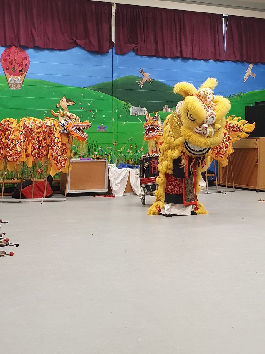 stmichaelssg1's tweet photo. Celebrating Chinese New Year with lions and dragons! Always a highlight for our Y2 children. https://t.co/d9kjtBD6Nf