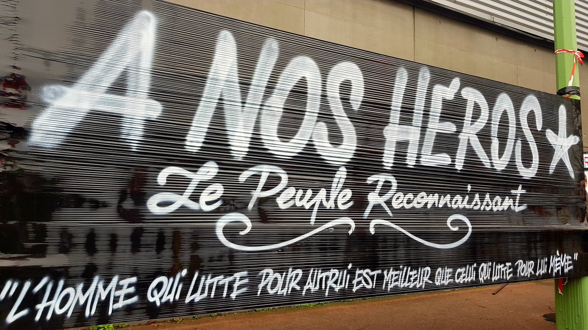 leilachaibi's tweet photo. "À nos héros le peuple reconnaissant"
Beaucoup de monde ce matin au dépôt #RATP de Vitry en solidarité avec Alex, visé par une procédure disciplinaire.
Alex est un modèle d'engagement, il doit être remercié et non sanctionné !🔥💪
Stop à la #repressionpatronale #Retraites #CGT https://t.co/oI8UafQWmo