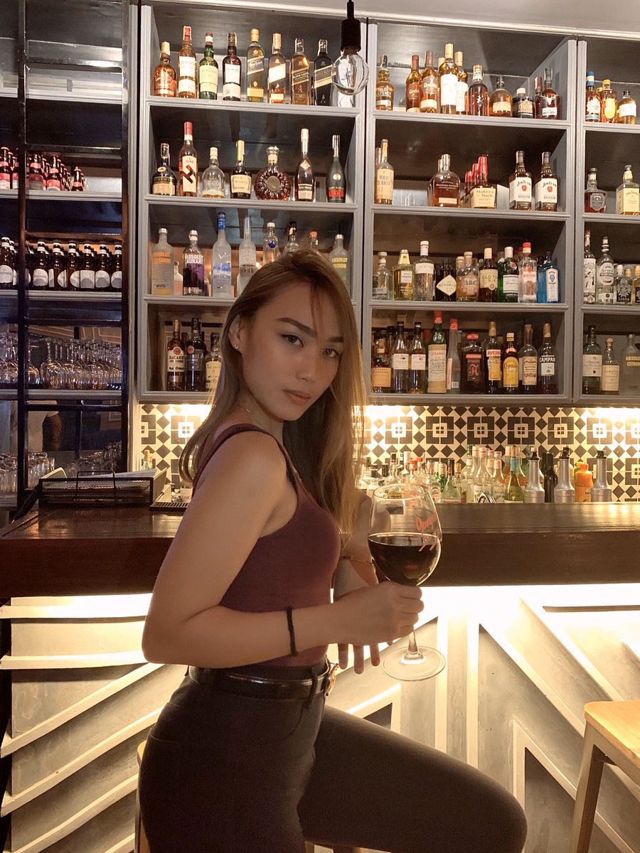 shanngoyena's tweet image. wine not? #damingtime #dayoffangmamsh #whataboutit