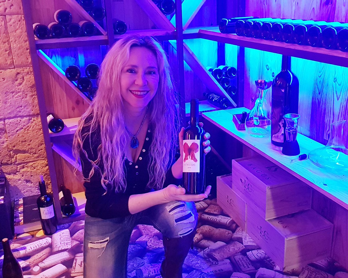 Qué vino de Madrid elegir para armonizar la gastronomía de taberna <a href="/SabeAGloria/">SABE A GLORIA</a> en pleno centro? En su bodega encuentras un montón de referencias de vinos madrileños👏👏. 
Blog De Bodegas con la Bruja Viri debodegasconlabrujaviri.com <a href="/VinosdeMadridDO/">Vinos de Madrid CRDO</a> <a href="/MadridRutasVino/">Madrid Enoturismo</a> <a href="/tabernasmadrid/">Tabernas de Madrid☀️</a>