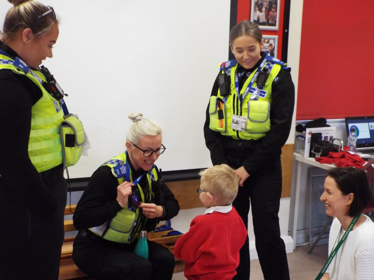 HightownJIN's tweet photo. Brilliant start to our world of work week.
We have already had our local PCSO's in and are looking forward to many more visitors throughout the week #worldofworkweek2020 #woww2020 #raisingaspirationschallengingstereotypres #funtimes https://t.co/00gqeoXUWW