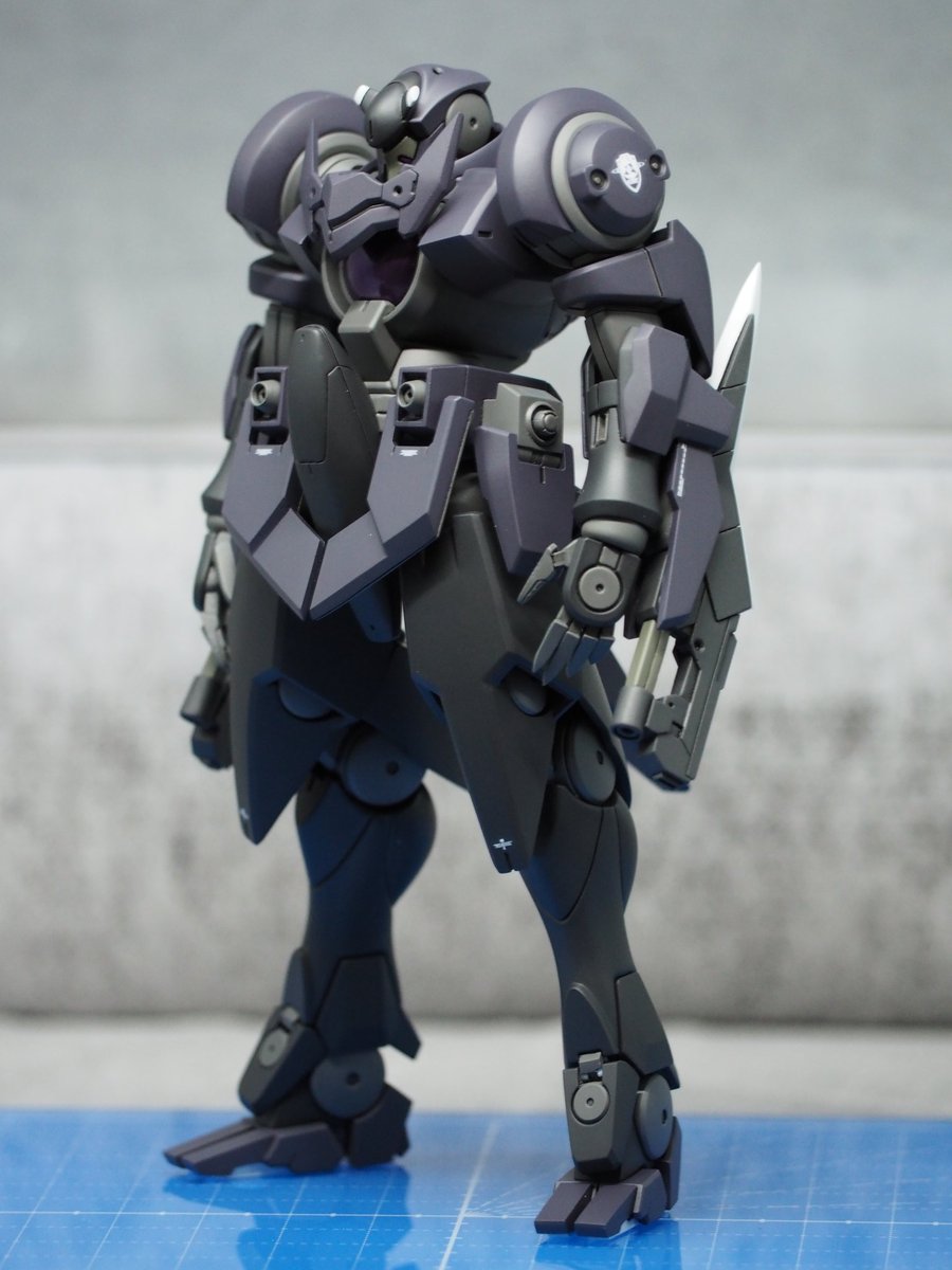 つたおみ Hmc堤防部 Hg スペルビアジンクス 完成しました ｇｎクナイのスクラッチ 特徴的なクロー足を再現し 鳥足 のようなシルエットに見えるよう脹脛を増量しました 色は海老川兼武さんのデザイン原画に近づけました 大満足です