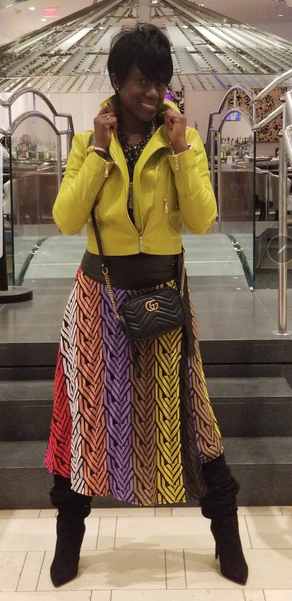 Thetruthlegacy's tweet photo. @JaiStone #ClientHustle2020 don't owe me a thing! #ClarityIsKing #Stylist #BlackGirlMagic #BlackExcellence #Etiquette #Manners #Blogger #PrettyHearts #PrincessandPearls #Fashionista #Beauty #Fashion #WomenInBusiness https://t.co/yQFGIxoFTZ