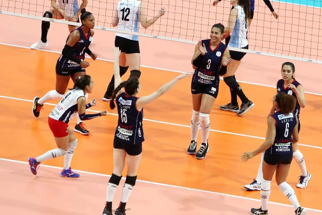 USMPVoley's tweet photo. [GALERÍA] Imágenes del vibrante triunfo  de la Universidad de San Martín de Porres sobre Regatas Lima · ¡Qué victoria! #VamosUSMP https://t.co/vioFftmFt3