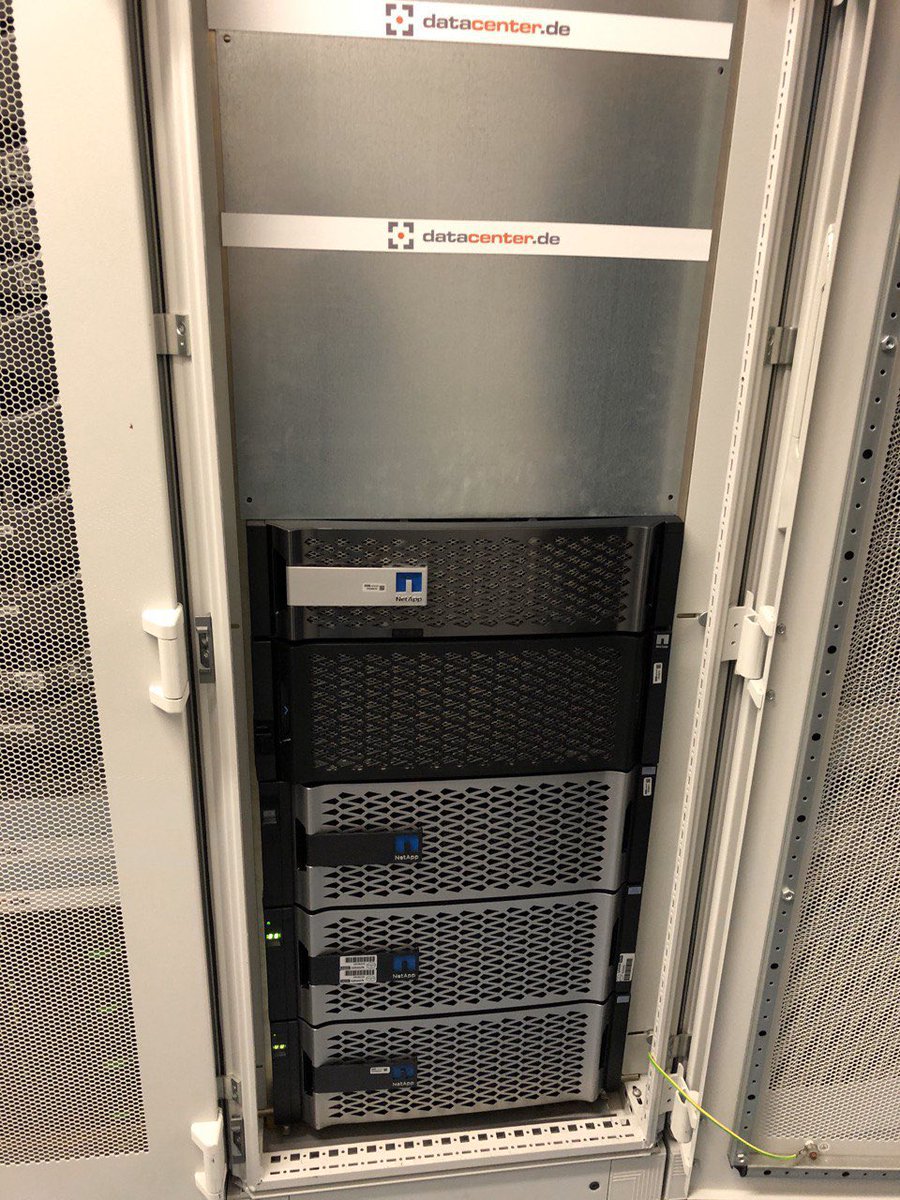 Today‘s toys: New NetApp A700s and FAS8200 😊 #NetAppUnited