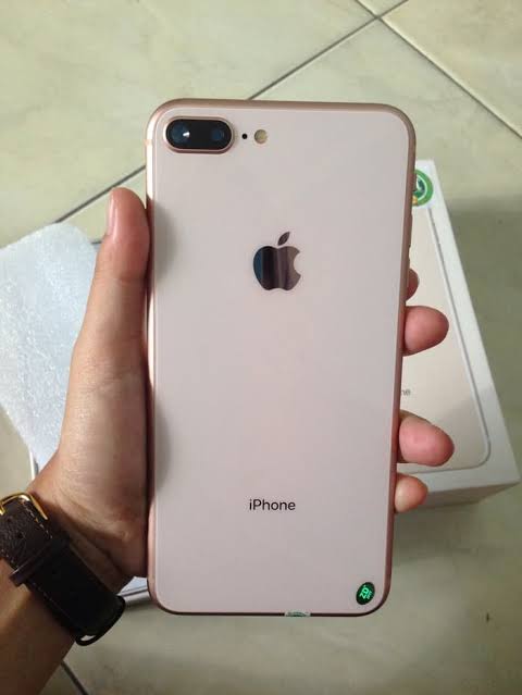 Karena gw prefer pake s10, dari pada ga kepake mending di giveaway aja dah
IPhone 8 plus+ 32gb
Body nya masih mulus
Cukup rt &amp; like aja gaess
End nya nanti sampe besok
Good luck