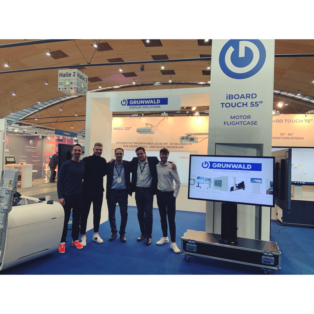 GrunwaldDisplay's tweet photo. THE TEAM 🥰 - @GrunwaldDisplay &amp; @nexenio_official 🔥

Speziell möchten wir uns nochmal bei unserem Partner @nexenio_official für die tolle Zusammenarbeit bedanken.

Wir freuen uns auf neue Projekte mit Euch @nexenio_official
#digitallearning #collaboration @learntec_news https://t.co/QK93cjayBR