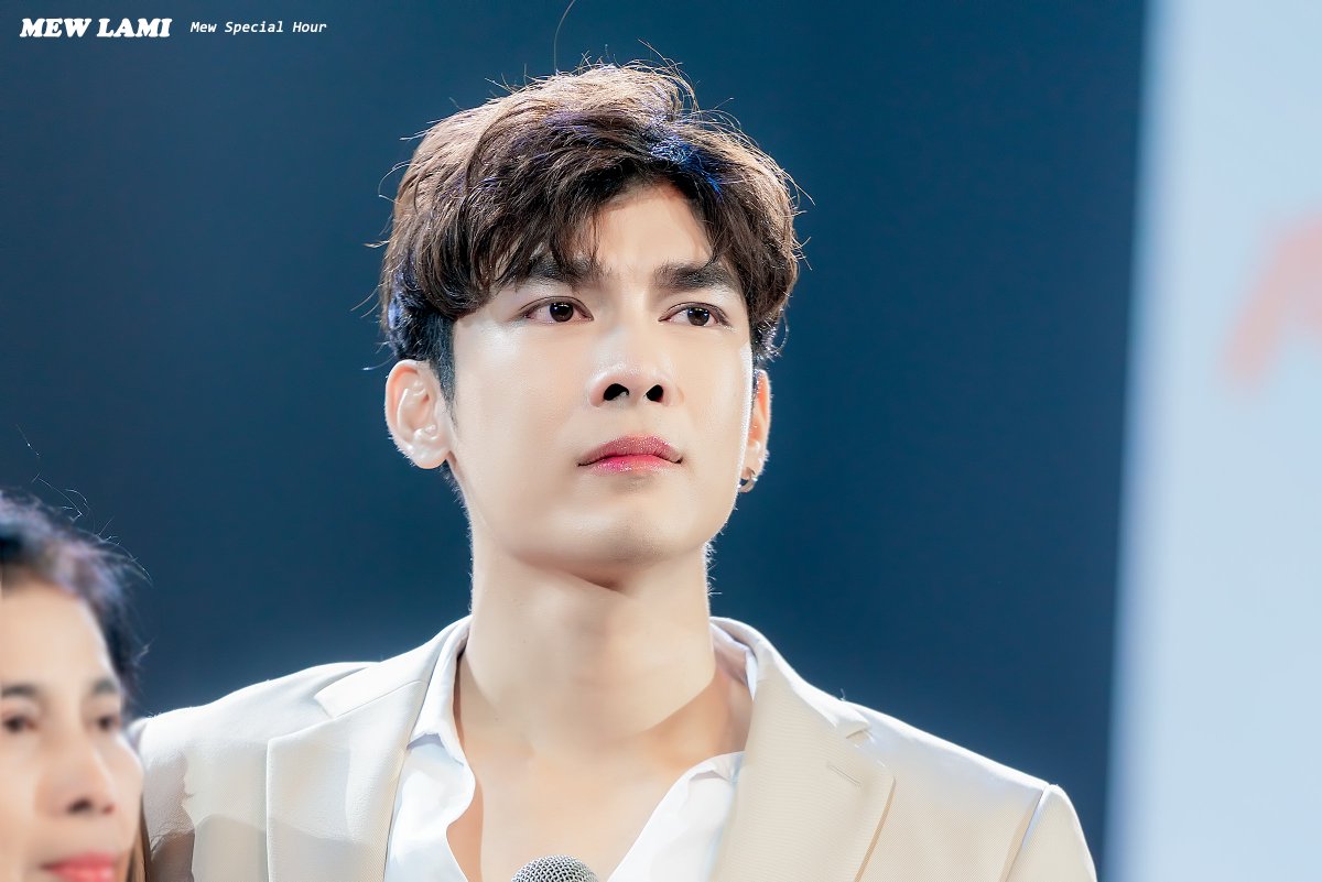 Pink_kLami's tweet photo. Run if you want to run, walk if you want. Walk along the street and rest for a while when it's hard. There's always someone with you. In the name of the fan☺️🧡

#MewSpecialHour #MewSuppasit https://t.co/XlWZWVQaV9