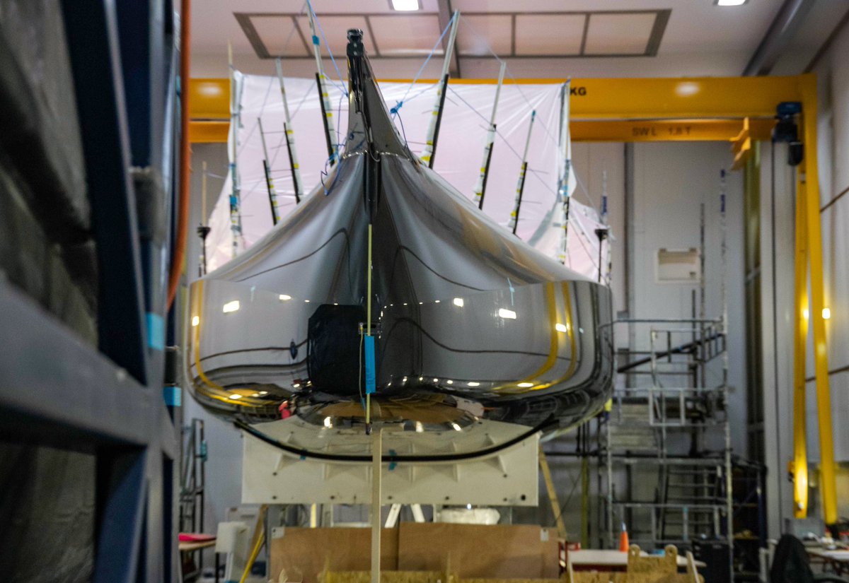 ATRacing99's tweet photo. Repairs to HUGO BOSS are progressing well, and we’re on track to be back on the water by March. 

😎👊

@ImocaGS @VendeeGlobeENG @VendeeGlobe #VendeeGlobe
#sailing #IMOCA #VG2020 https://t.co/5gE4S3Hv1V