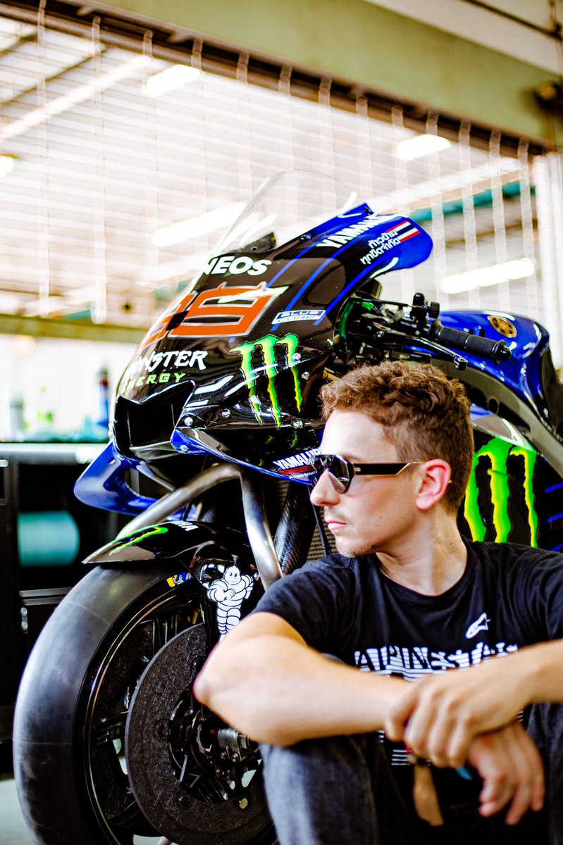 lorenzo99's tweet image. When you meet your first love and immediately fall in love again... 💙🔥