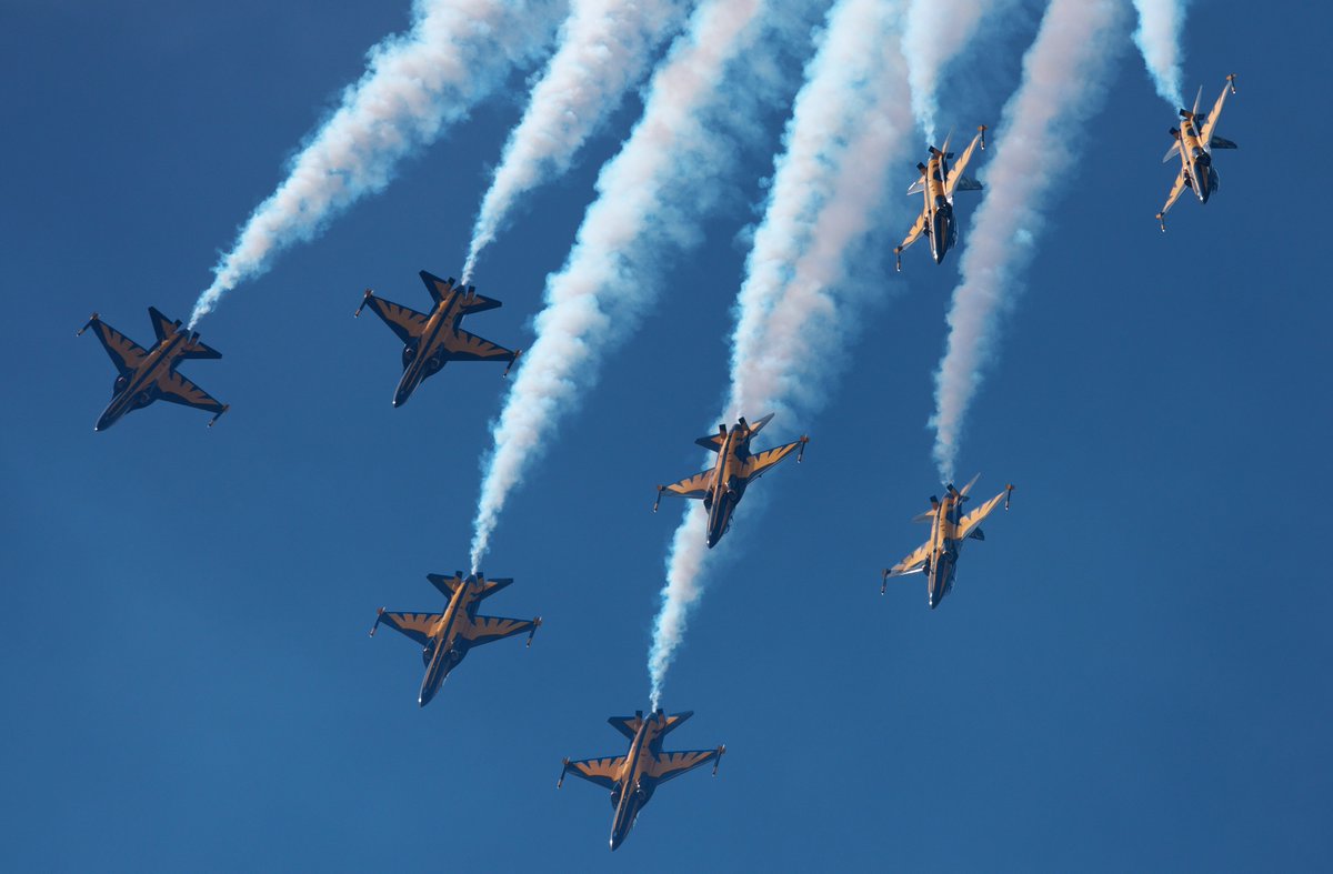 ট ইট র バスケス ちなみにお隣韓国のブラックイーグルスはヨーロピアンスタイルのレッドアローズをかなり意識した演目です いつの間にかブルーインパルスよりレベルが上に