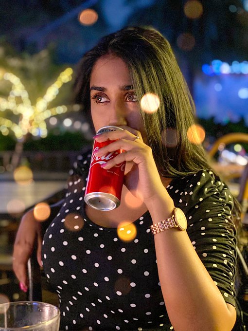 #cocaCola ❤️ #ScarlettMRose https://t.co/tBgJcUty4H<a href="/tag/cocacola"class="tags">#cocaCola</a><a href="/tag/scarlettmrose"class="tags">#ScarlettMRose</a>