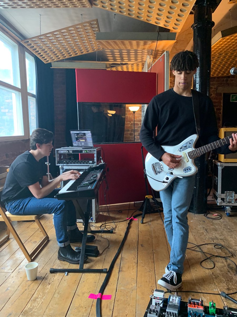 ElevatorStudios's tweet photo. Real pleasure to have had @InhalerDublin in the studio this weekend. The band start their headline UK tour on 12th February at @O2AcademyLpool. They sound amazing by the way!
#elevatorstudios #liverpoolmusicscene #liverpoolband #liverpoolstudio #liverpoolrecordingstudio https://t.co/HKAhz3ElbB