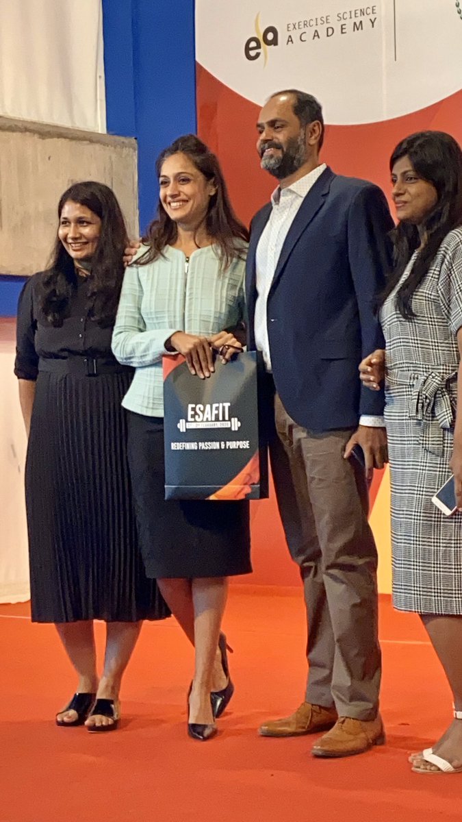 KSKadakia's tweet photo. An amazing start to #ESAFIT2020! Thank you #ESAMumbai Had a lovely, interactive session with attendees &amp; then the mandatory #groupfie😊
Coming up soon - link to the super Q&amp;A
 #sportsnutritionist #kinitakadakiapatel #mealpyramid #recoverynutrition
@DrContractor https://t.co/W6ZgtDOK9q
