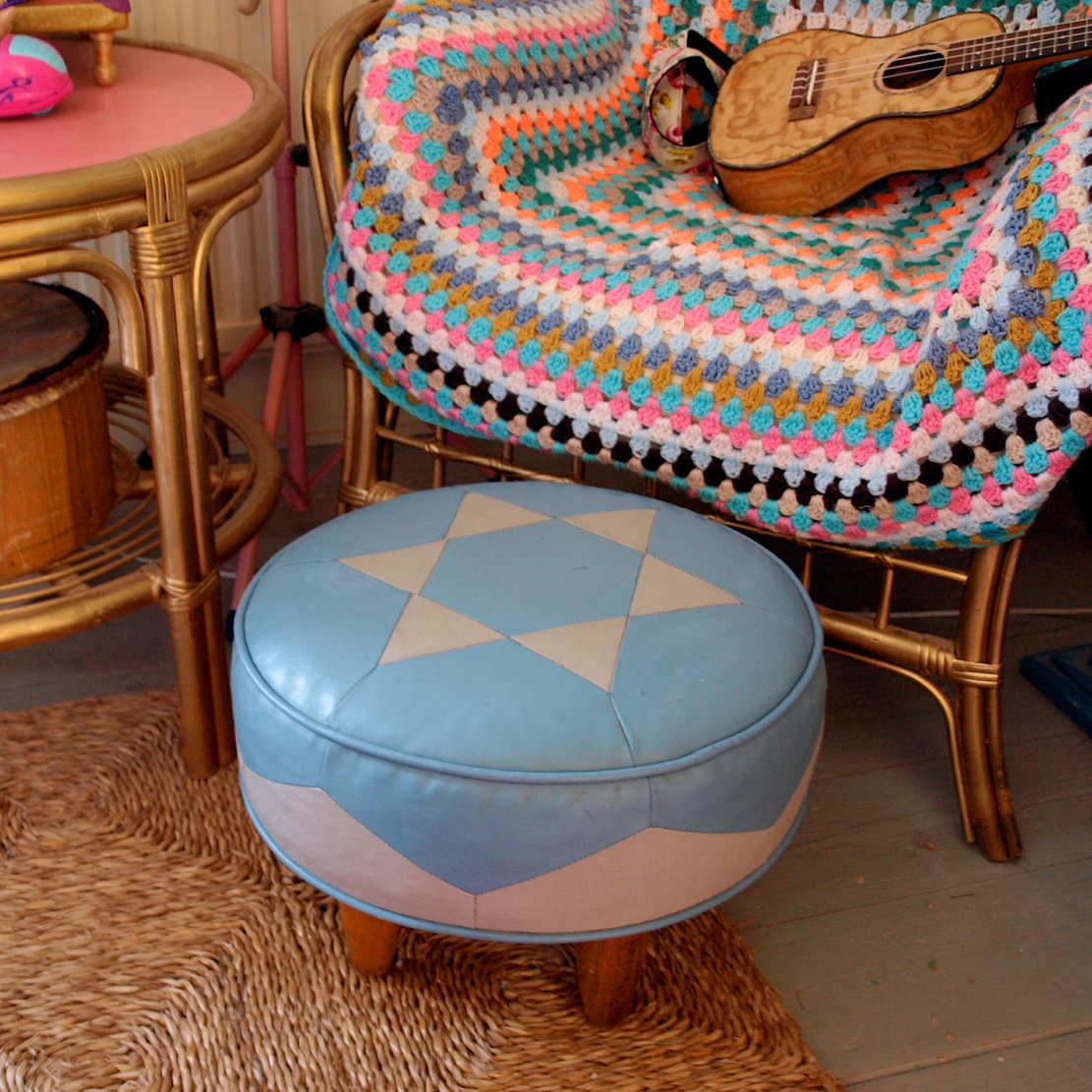 bohemivan's tweet photo. This mid-century leather footstool is perfect for a campervan https://t.co/WlMEJapzlM #camping #campers #VWcampers #vanlife #roadie #VWcampervan #vanlifetravels https://t.co/C8RiOewgU8