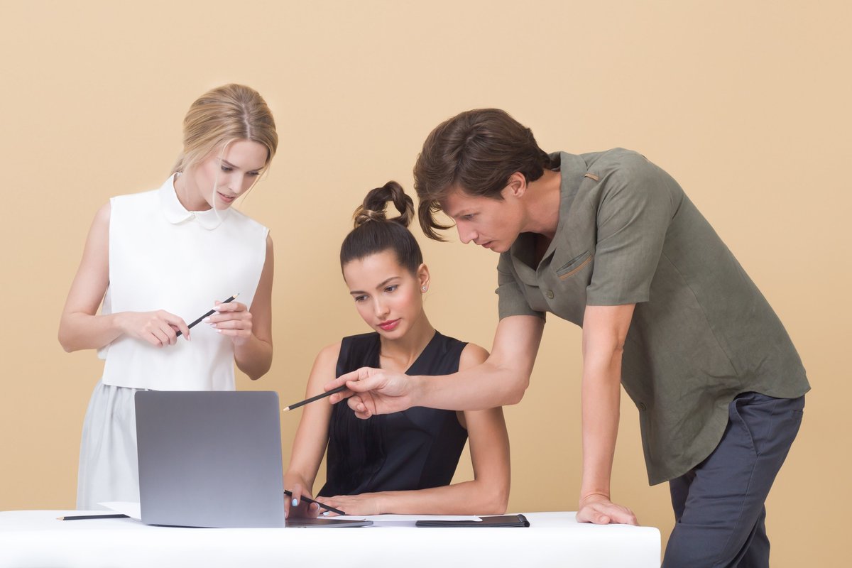 CRMBTech's tweet photo. Did you know the benefits of CRM? It helps companies learn more about their customers. Including who they are and why they buy your products and more.
#BusinessTechnology #CreatioCRM #CRM https://t.co/qMRnqTkHGZ